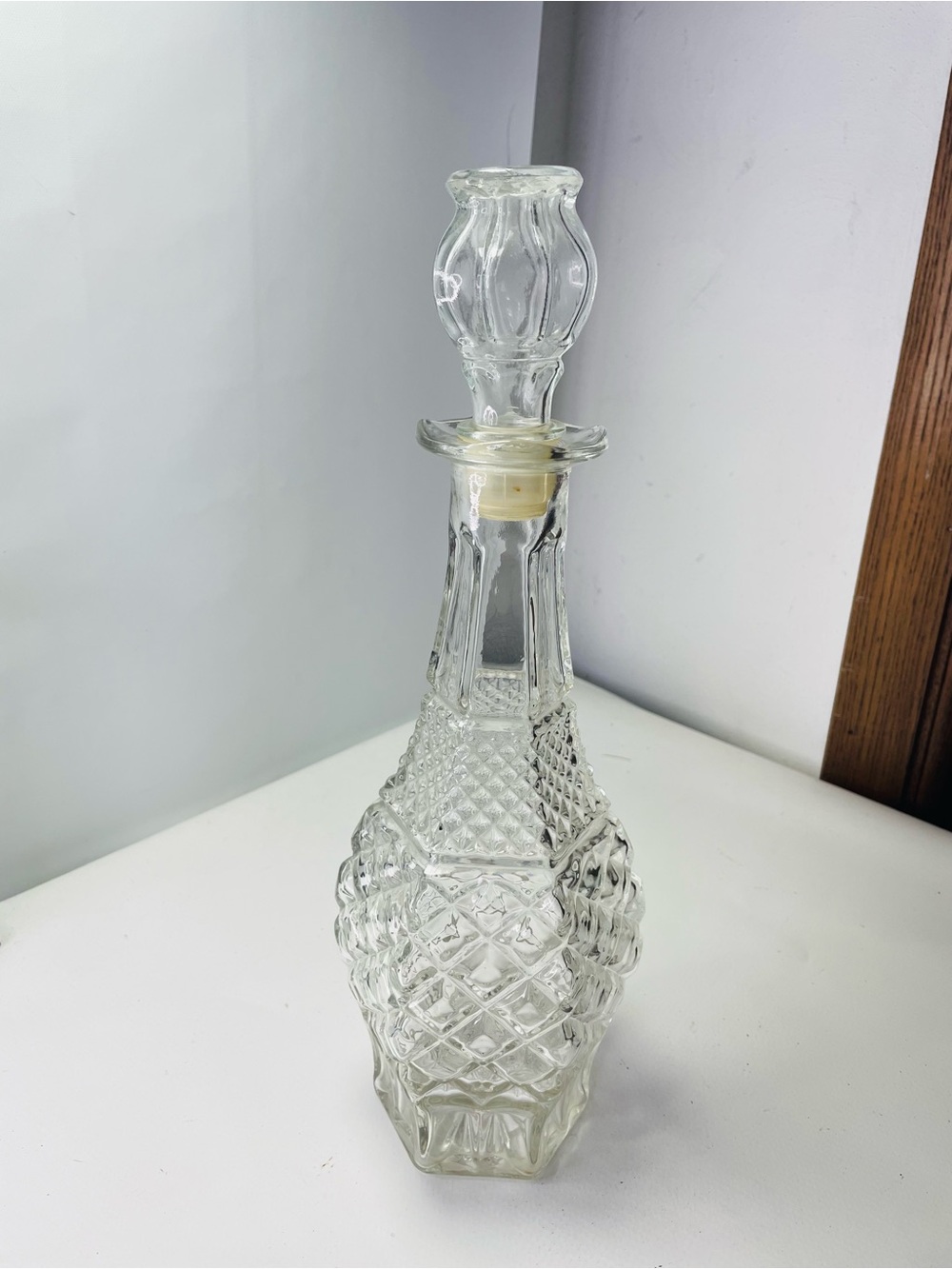 Anchor Hocking Clear Diamond-Pattern Glass Decanter with Stopper